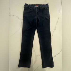 Elle stretchy straight slim jeans size 8